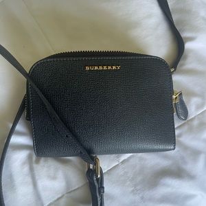 Women’s Burberry cross body